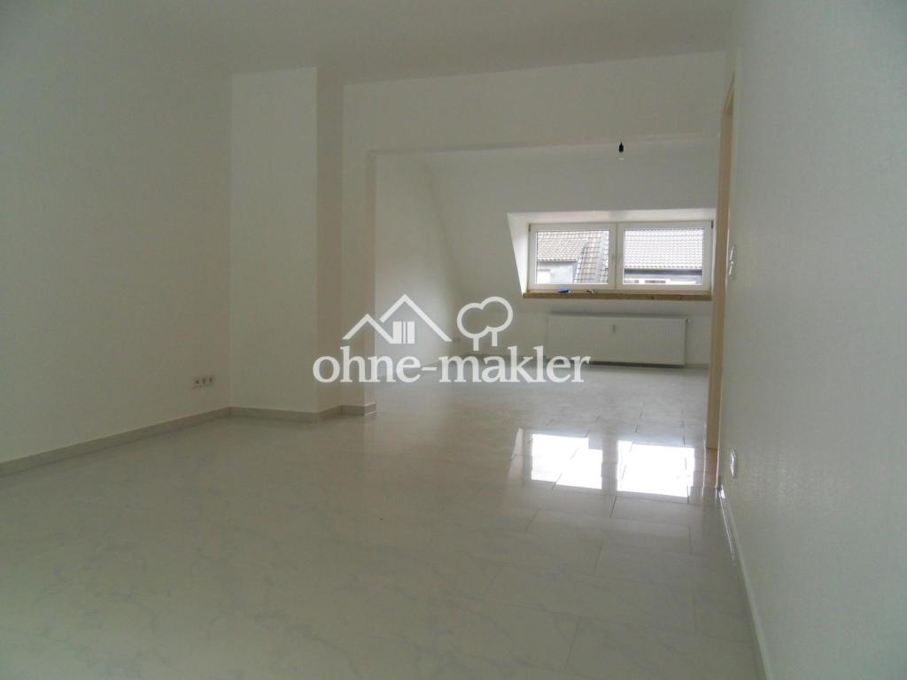 Besondere Dachgeschosswohnung über zwei Etagen mit Süd-West-Dachterrasse,Tageslichtbad mit Fenster - Photo 3
