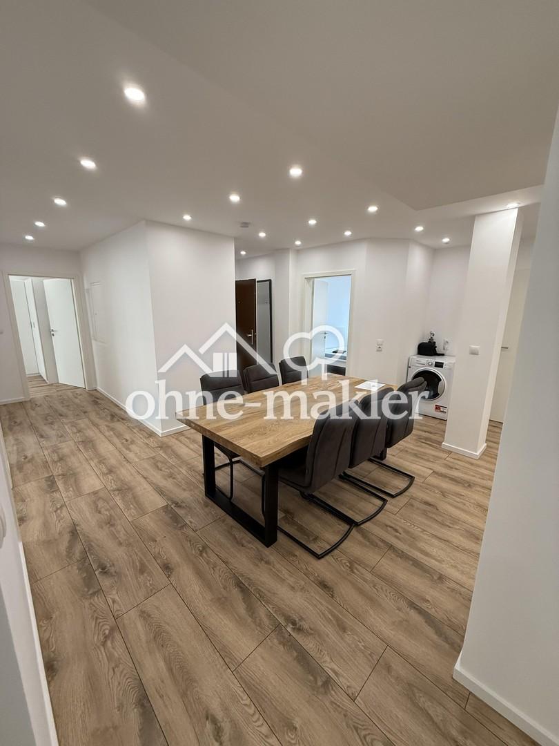 WG-Zimmer mit Balkon | Hochwertig saniert & voll möbliert - Photo 2