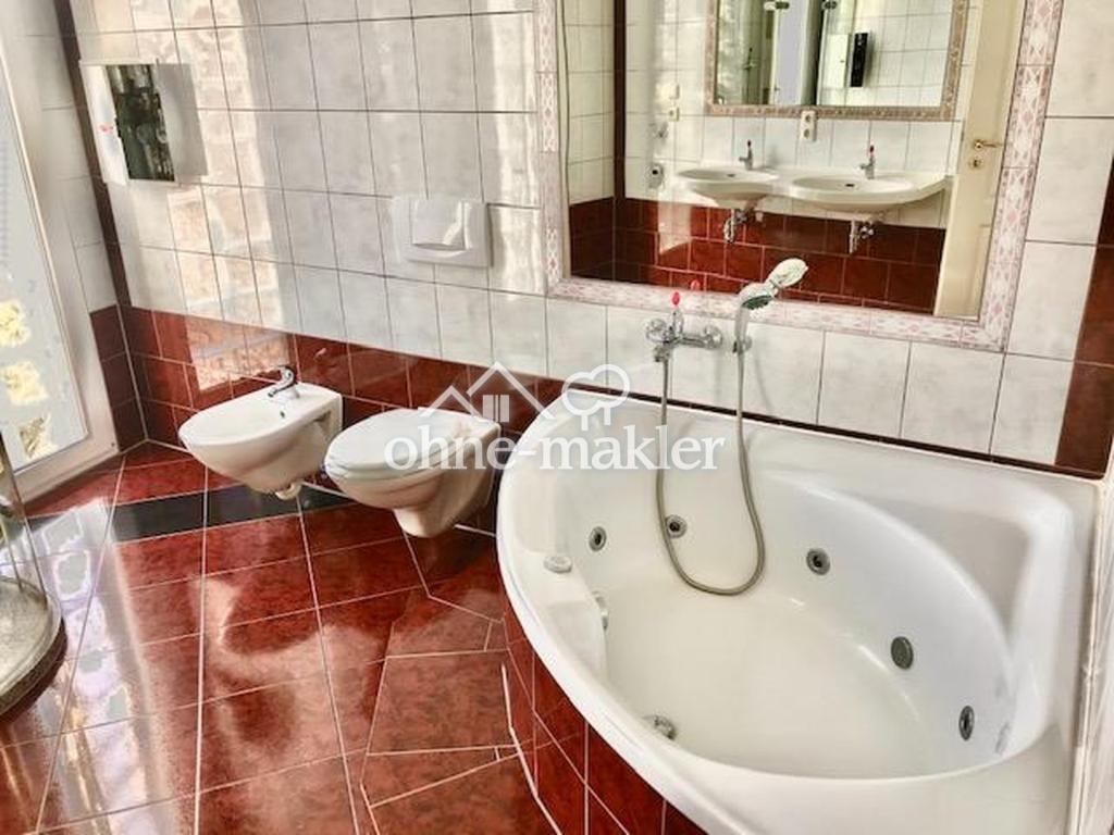Villa Balustrada Wassergrundstück DG-WE an der weißen Elster, 2xBad, Granit, Einbauspiegel, Klima - Foto 2