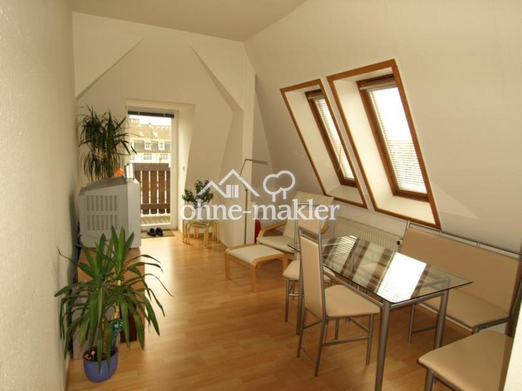 TOP 3 Raum DG WE, super Lage, Tageslichtbad, großer Balkon - Foto 1