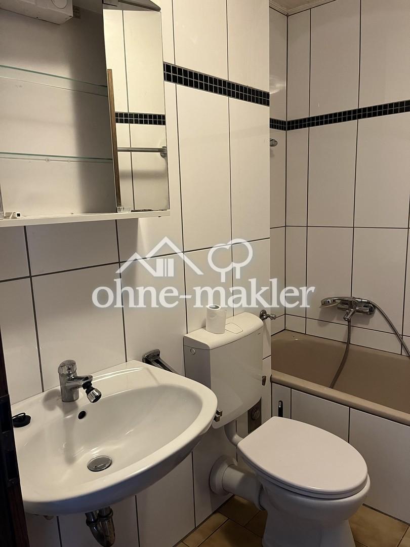Helle 2-ZKB-Dachgeschosswohnung mit Balkon und Stellplatz in Trier-Pfalzel - Foto 2