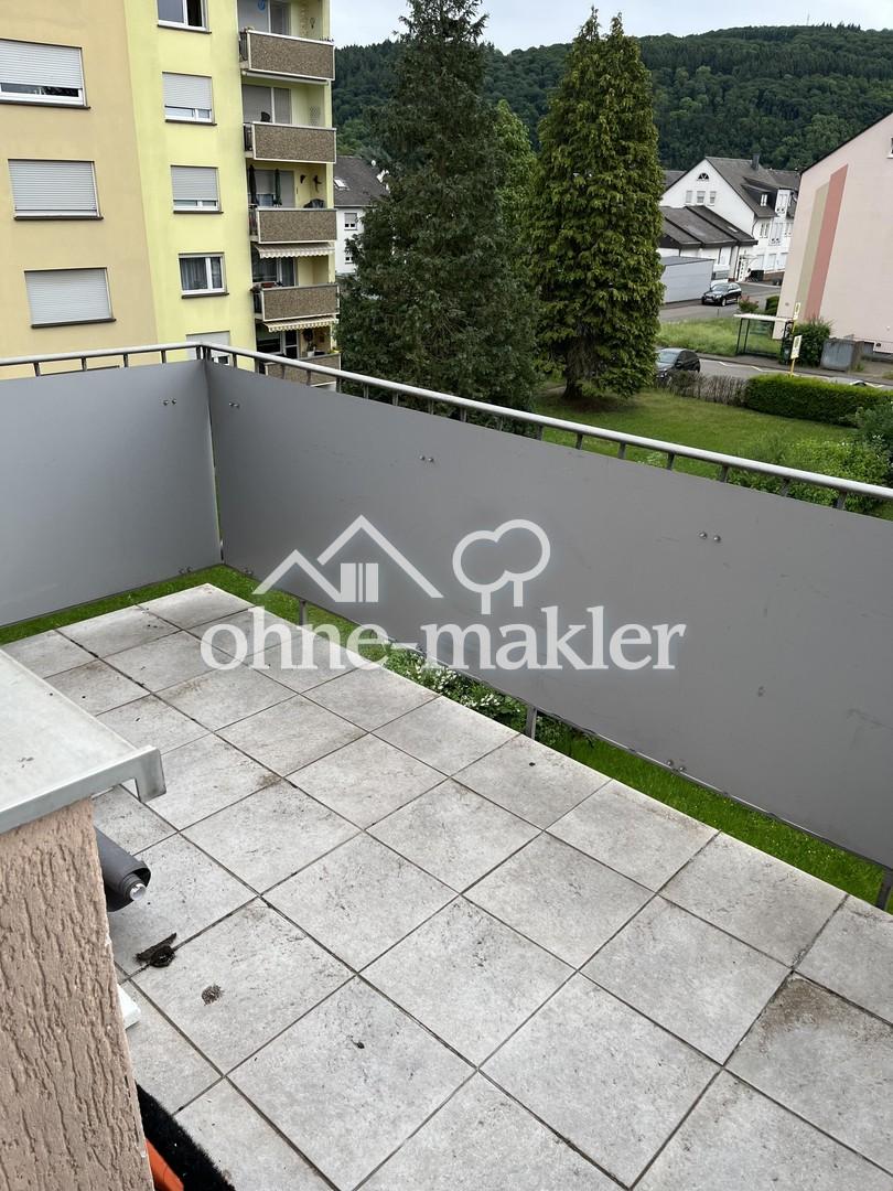 Helle 2-ZKB-Dachgeschosswohnung mit Balkon und Stellplatz in Trier-Pfalzel - Foto 4