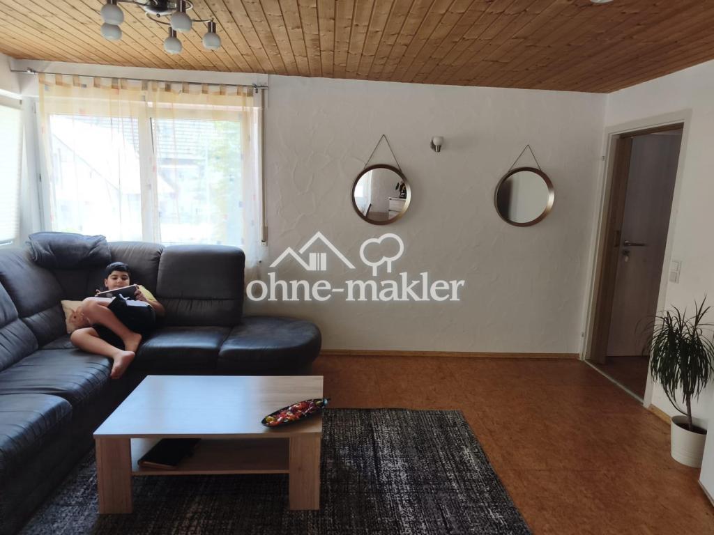 Grosszügige ruhige 4 Zimmer Wohnung mit Terasse und Garten sowie harmonischer Hausgemeinschaft - Photo 1
