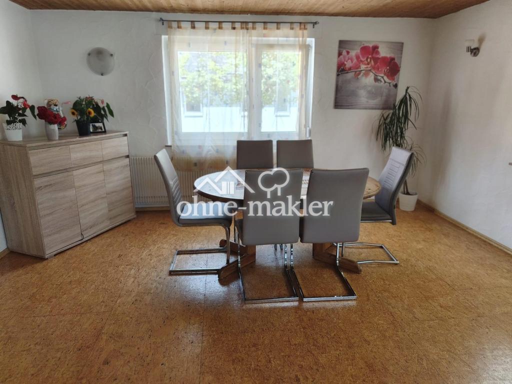 Grosszügige ruhige 4 Zimmer Wohnung mit Terasse und Garten sowie harmonischer Hausgemeinschaft - Photo 2
