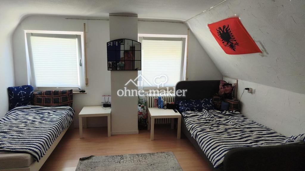 Grosszügige ruhige 4 Zimmer Wohnung mit Terasse und Garten sowie harmonischer Hausgemeinschaft - Photo 3