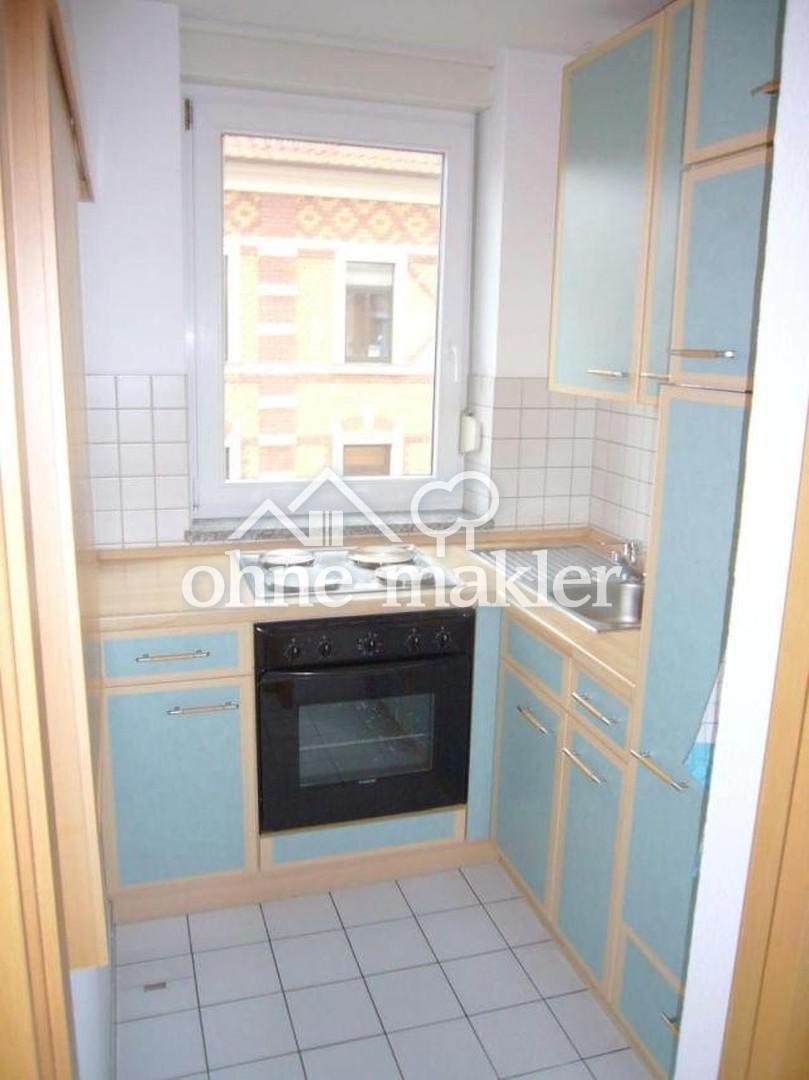 Sehr schöne, helle 2 Zi - mit Einbauküche, Balkon und Autostellplatz in Freiburg - Photo 2