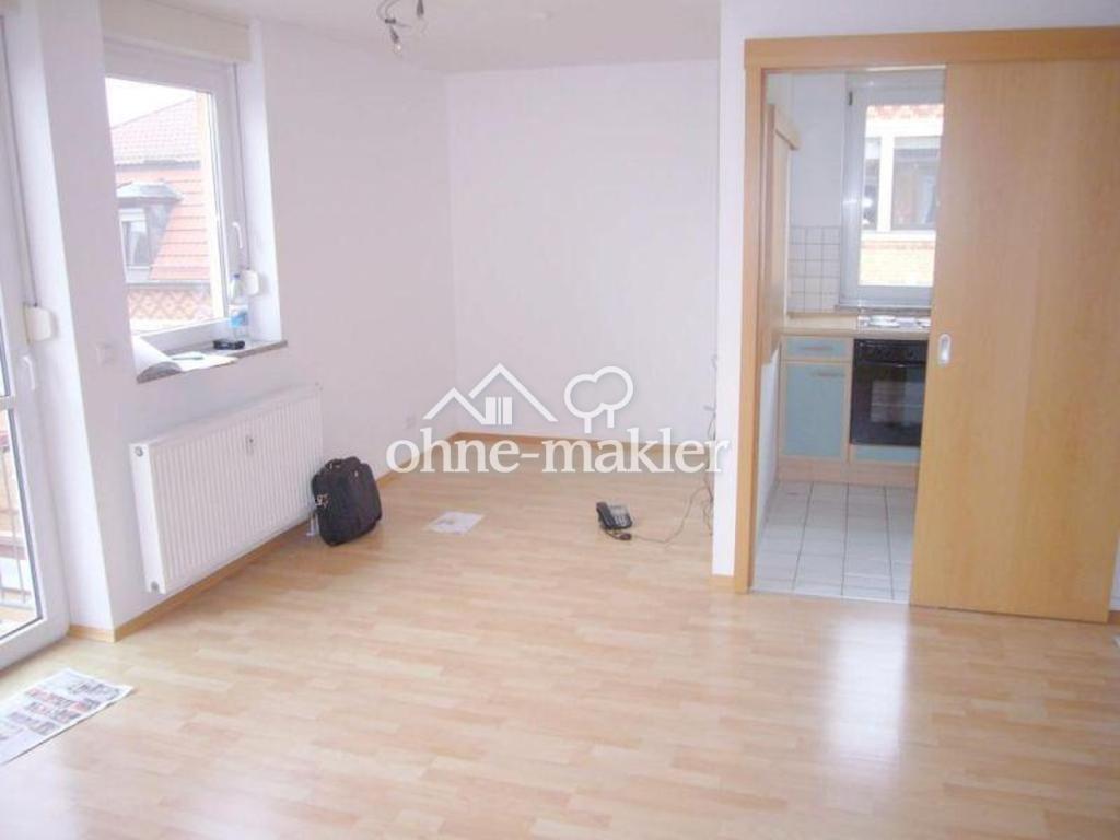 Sehr schöne, helle 2 Zi - mit Einbauküche, Balkon und Autostellplatz in Freiburg - Photo 1