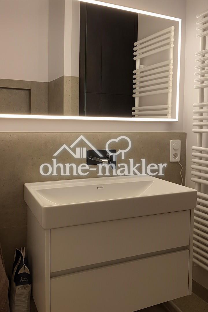 Kernsanierter Altbau im Innenhof: 3 Zimmer, 2 Balkone, Designküche, Einbauschränke, Tageslichtbad - Photo 5