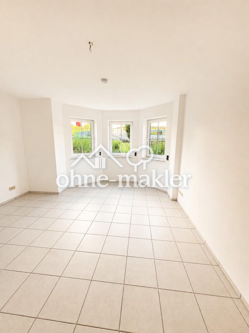 Frisch renovierte 2 Zi. Whg. in Marxheim mit Terasse und separatem Eingang - Photo 1