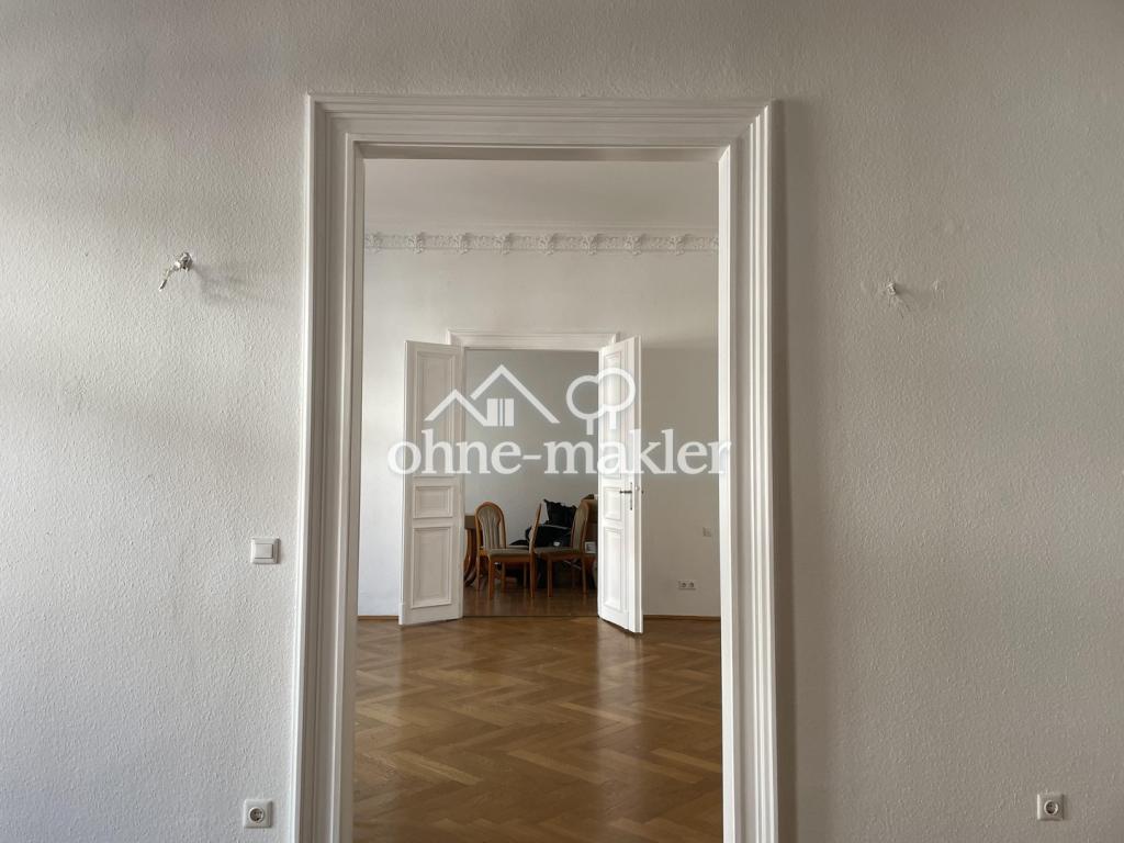 Elegant 5-Room Historic Apartment with 16 m² Sunny Balcony – Available from 01 August 2026 - Foto 3
