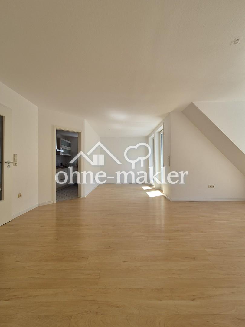 Schöne, helle 3-Zimmer Wohnung mit EBK, Balkon und Stellplatz - Photo 1