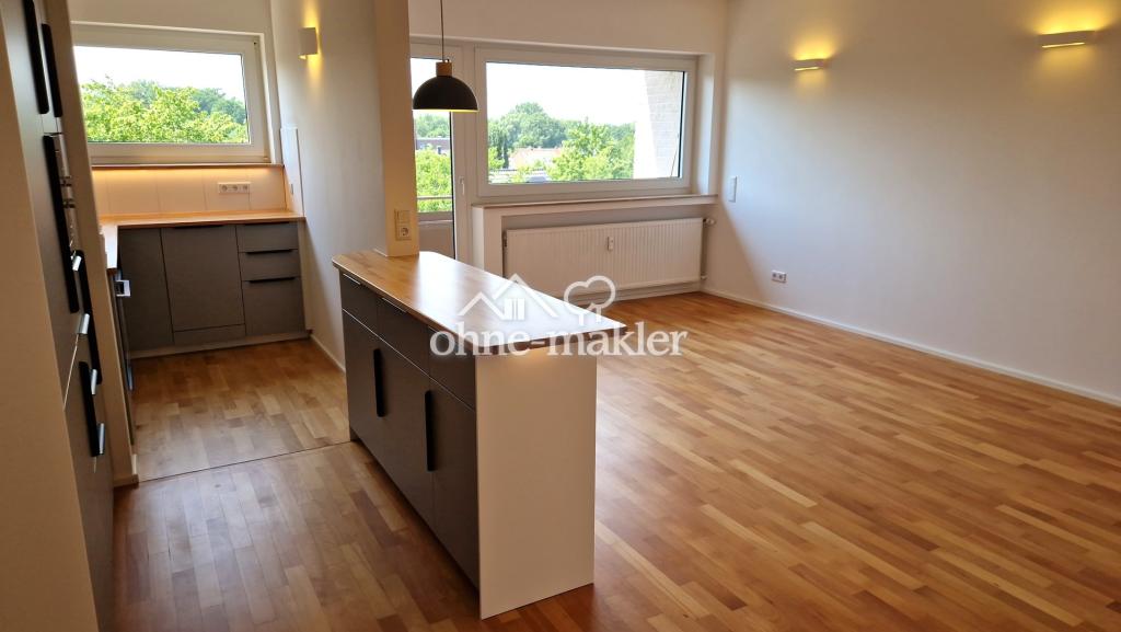 2-ZKB mit Studio-Charakter & Weitblick ins Grüne, Ersteinzug nach Sanierung, Küche, Balkon, Garage - Photo 3