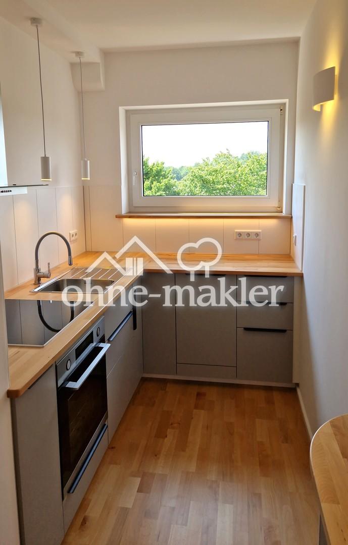 2-ZKB mit Studio-Charakter & Weitblick ins Grüne, Ersteinzug nach Sanierung, Küche, Balkon, Garage - Photo 2