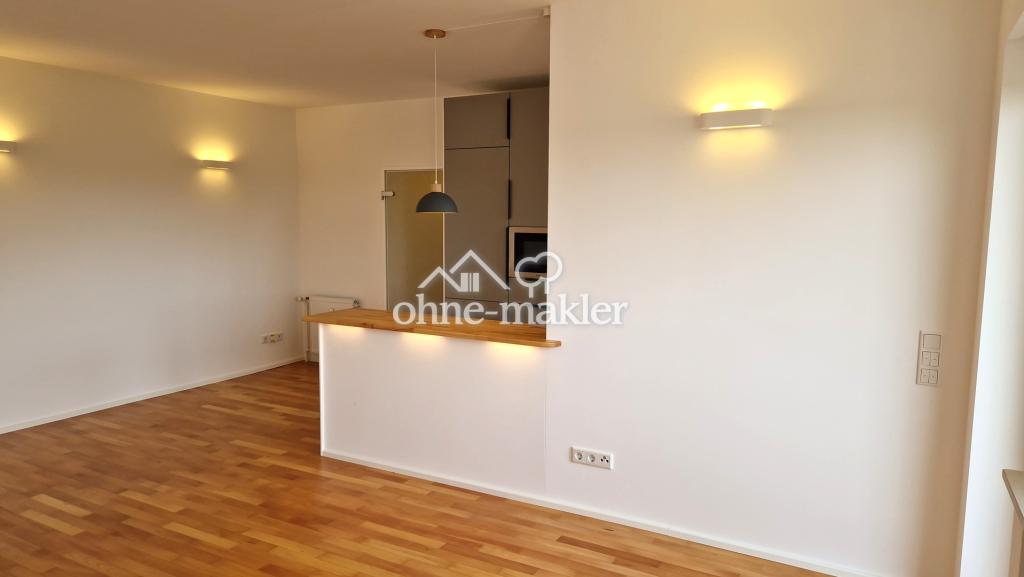 2-ZKB mit Studio-Charakter & Weitblick ins Grüne, Ersteinzug nach Sanierung, Küche, Balkon, Garage - Photo 4
