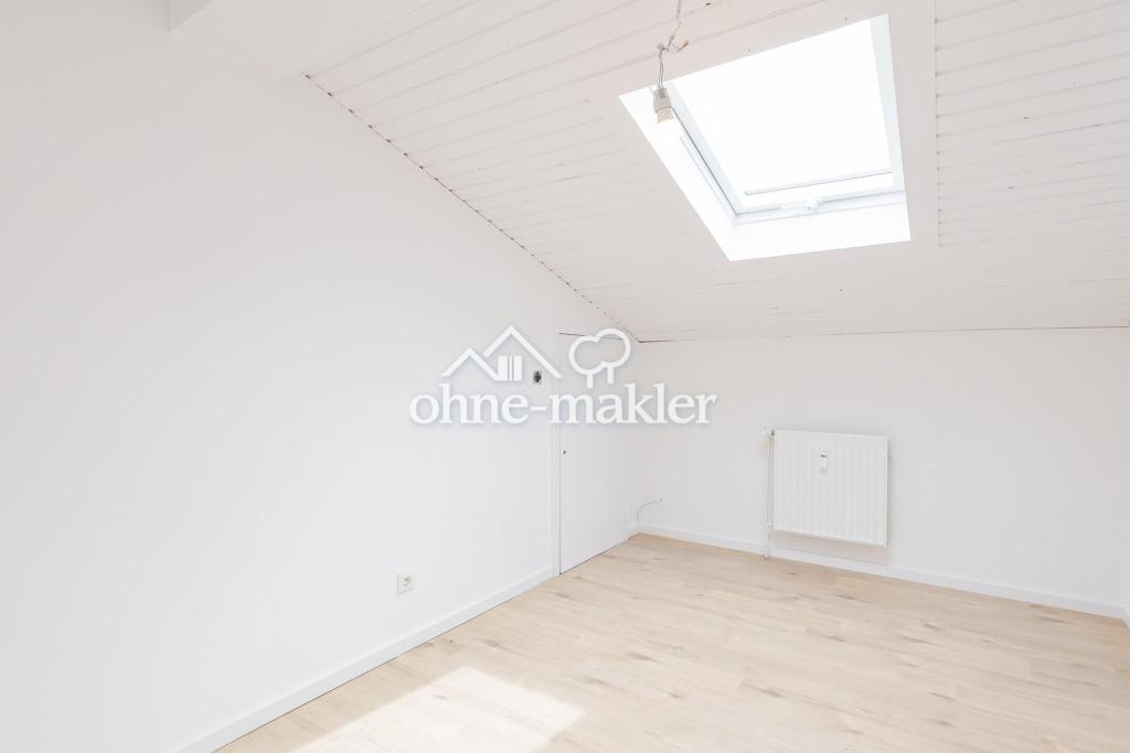 Großzügige 8-Zimmer-Wohnung auf zwei Stockwerken: saniert und bezugsfertig - Foto 3