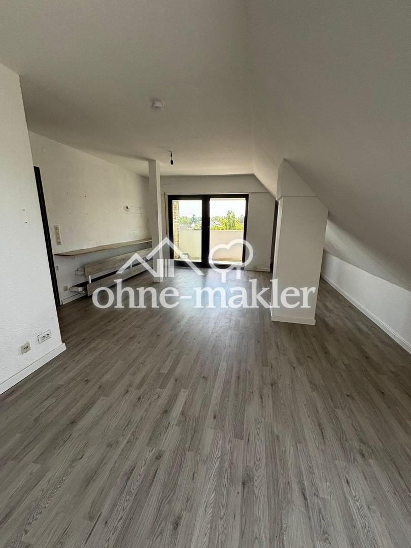 Helle 1,5-Zimmer-Dachgeschosswohnung mit Balkon und neuer Pantryküche - Foto 5