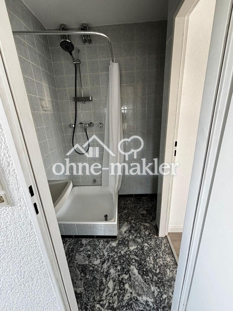 Helle 1,5-Zimmer-Dachgeschosswohnung mit Balkon und neuer Pantryküche - Foto 3