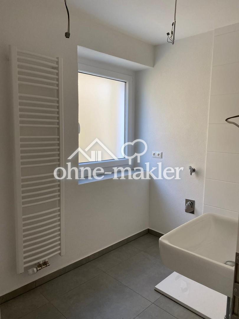Freundliche 3-Zimmer-Wohnung mit Einbauküche und Balkon in zentraler Lage - Foto 2