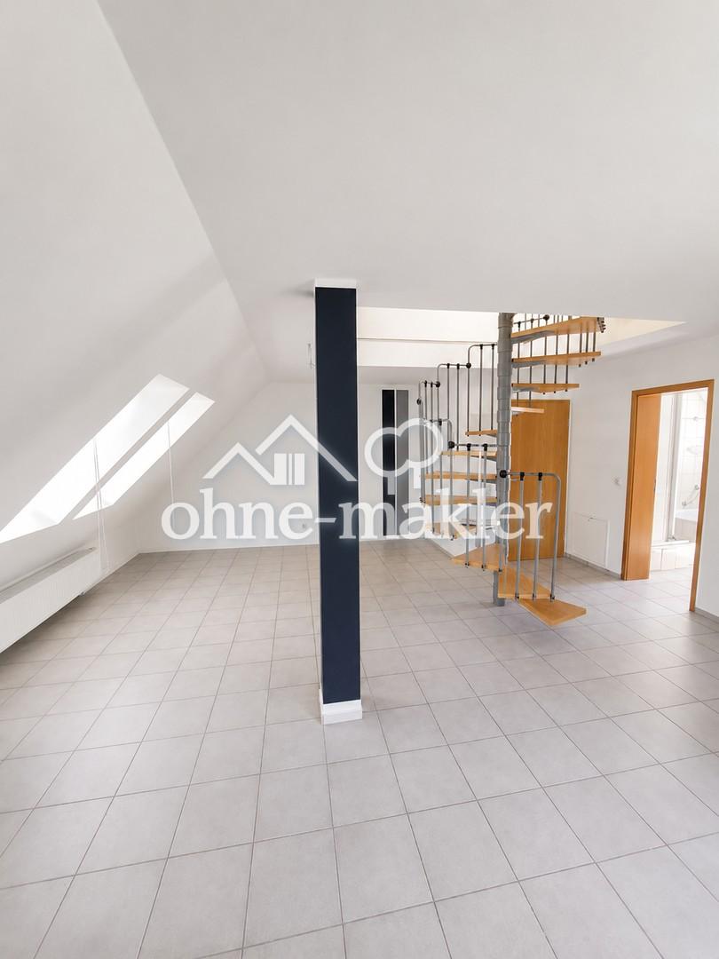 3-Zimmer-Dachgeschosswohnung mit Balkon & Stellplatz - Foto 2