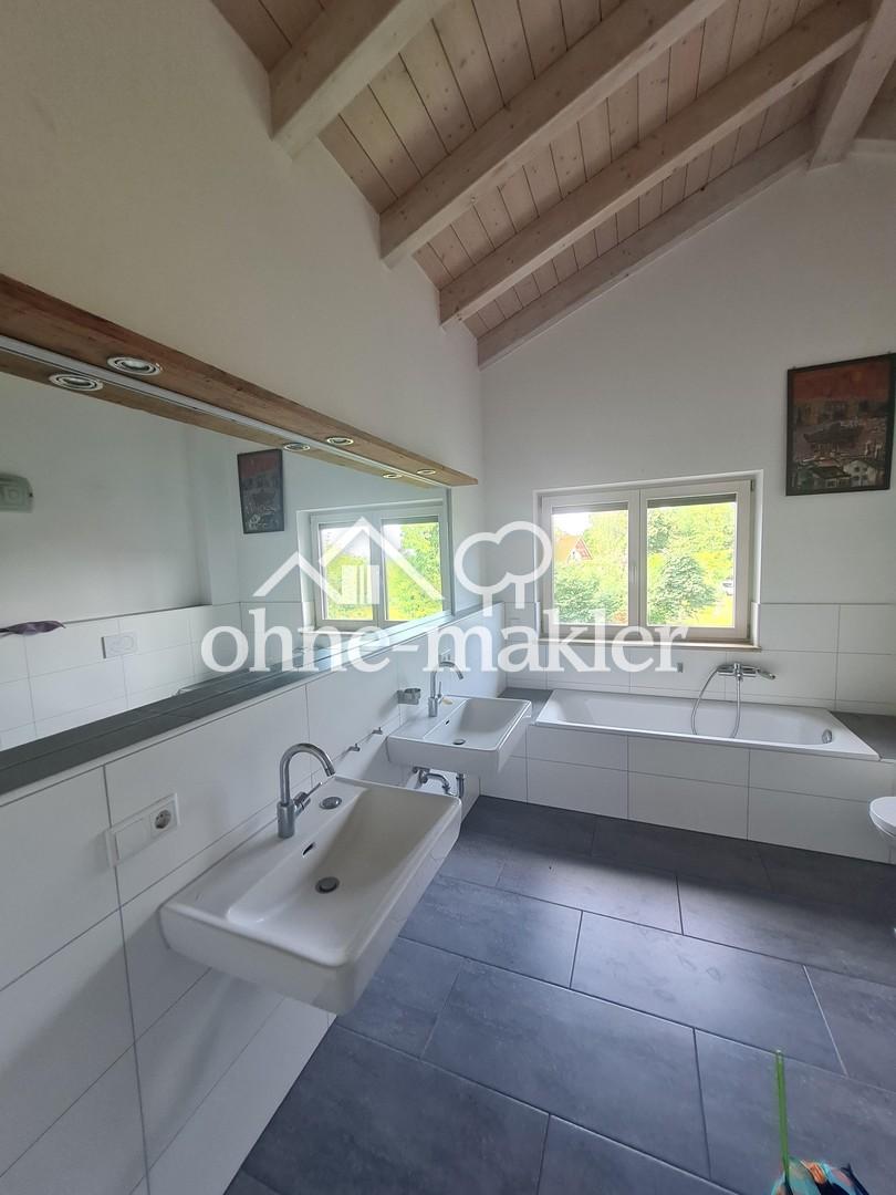 Großzügige Dachgeschosswohnung - Photo 1
