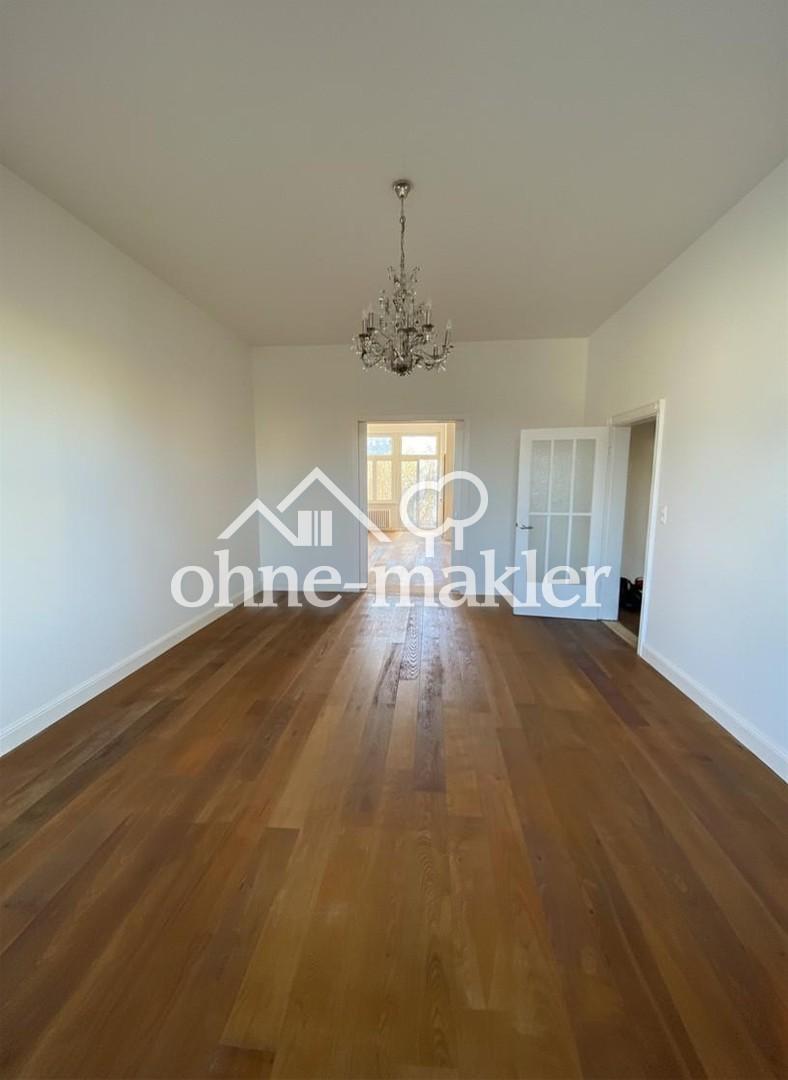 3-Zimmer-Wohnung, Altbau mit Balkon und Einbauküche in Frankfurt am Main - Foto 1