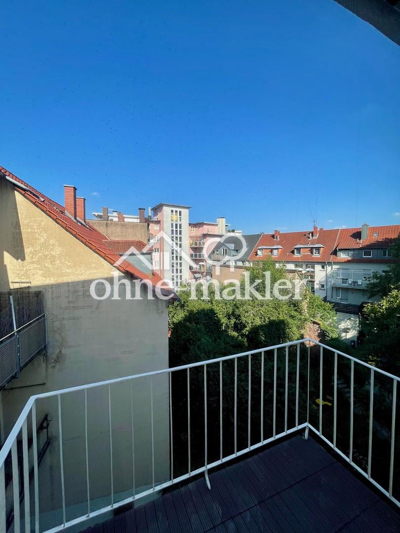 Wunderschöne 2-Zimmerwohnung - frisch renoviert / zentral & ruhig / mit großer Wohnküche & Balkon - Photo 4