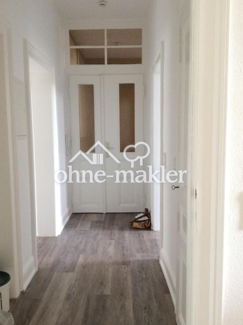 Hochwertig sanierte Altbau-Wohnung mit Einbauküche und Tageslichtbad - Foto 4