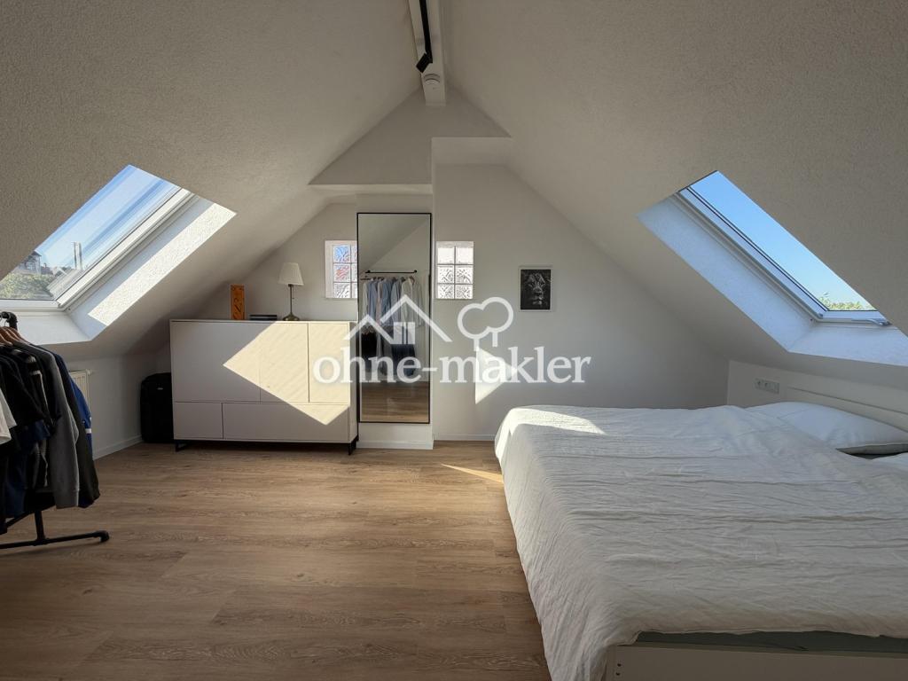 Möbelierte Dachgeschosswohnung mit großem Balkon und hochwertiger Ausstattung - Photo 5