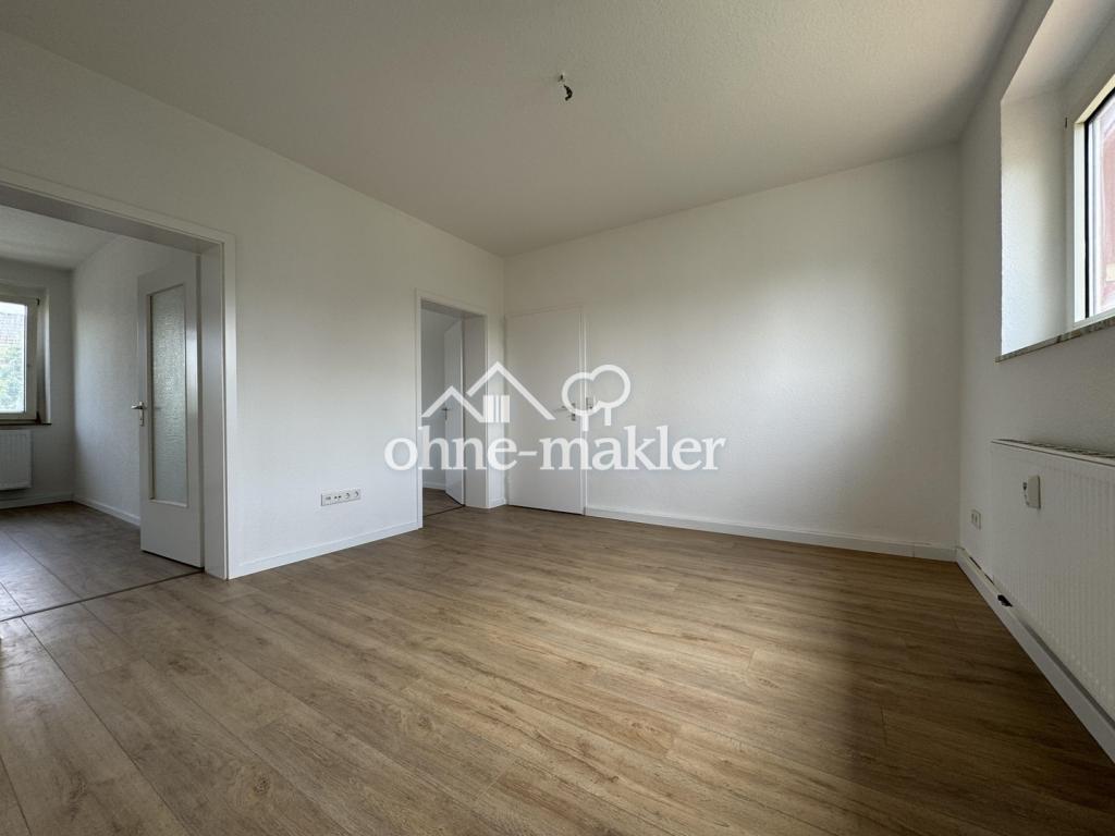 3 Zimmer, frisch renoviert, frei ab sofort - Photo 2
