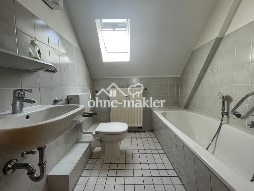 renovierte 2 Zimmer, frei ab sofort - Photo 1