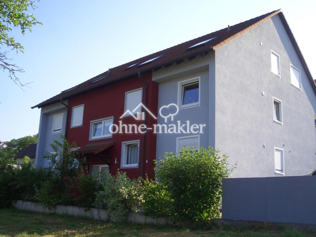 Helle/Ruhige/Sonnige 3-Zimmer-Dach-Wohnung mit schöner Einbauküche in Leinach - Photo 5