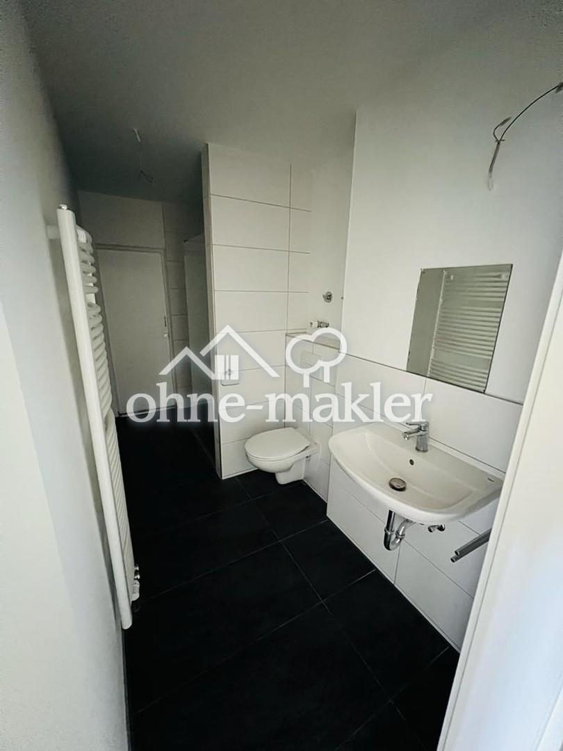 Schöne renovierte 2-Zimmer Wohnung mit Balkon, Einbauküche und TG-Stellplatz - Photo 5