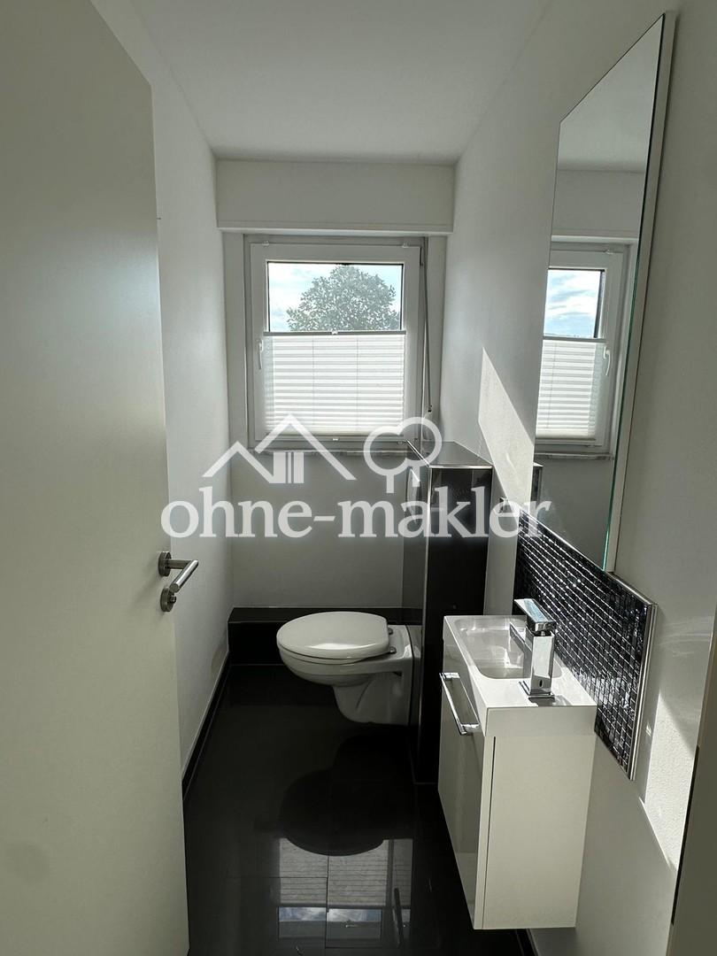 Moderne 3,5-Zimmerwohnung im DG mit EBK und Balkon - Photo 4
