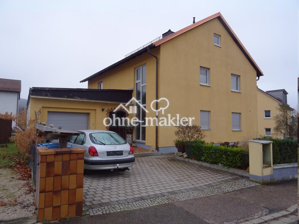 Einfamilienhaus mit Garten, Terrasse, Balkon, Garage und Specksteinofen in Berching-Pollanten - Photo 4