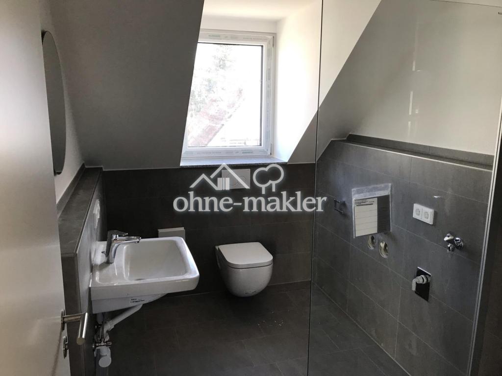 Exklusive Dachgeschosswohnung im Penthouse-Stil mit sonnigem Balkon – Zentrum Pfaffenhofen - Photo 3