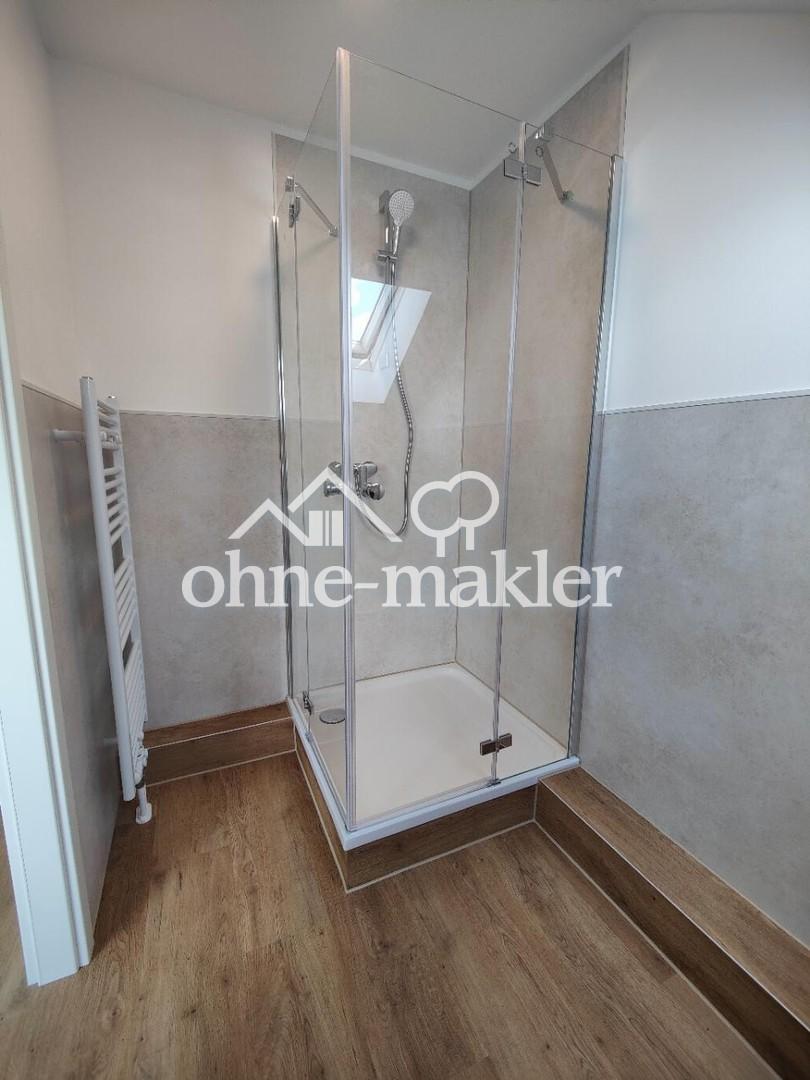Sanierte Dachgeschosswohnung zum Wohlfühlen - Photo 2