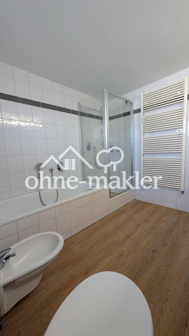 Zentraler geht's kaum: 4-Zimmer-Wohnung (ca. 90 m²) direkt am ZOB Reutlingen - Photo 4