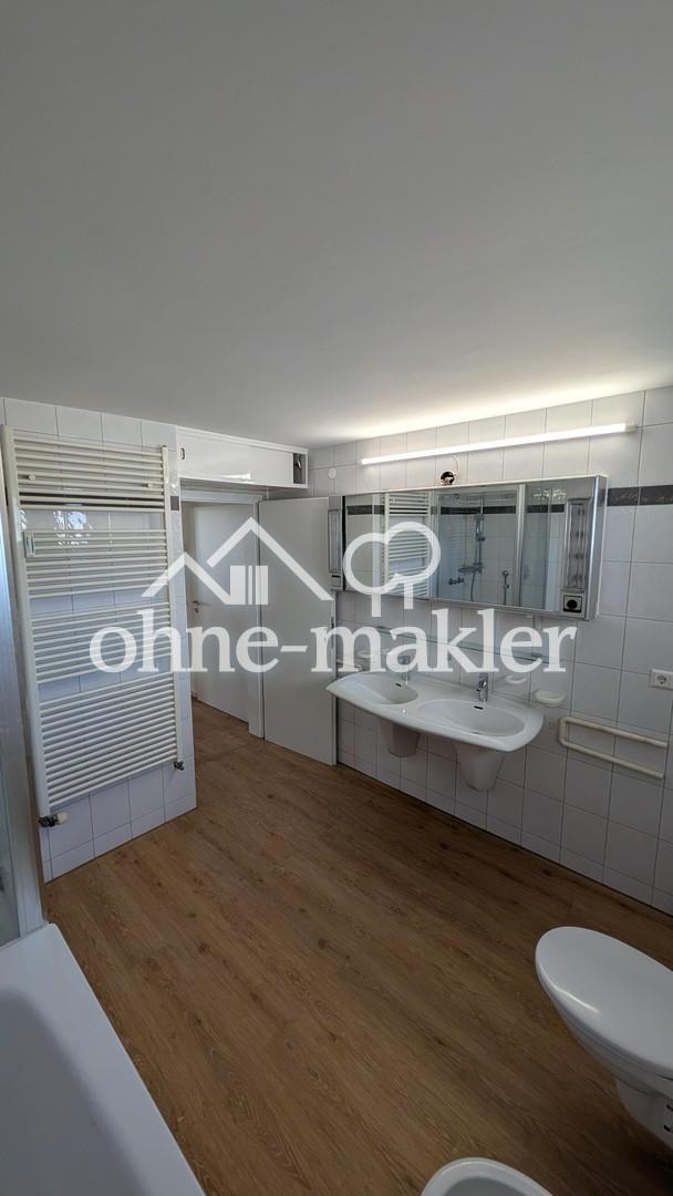 Zentraler geht's kaum: 4-Zimmer-Wohnung (ca. 90 m²) direkt am ZOB Reutlingen - Photo 5