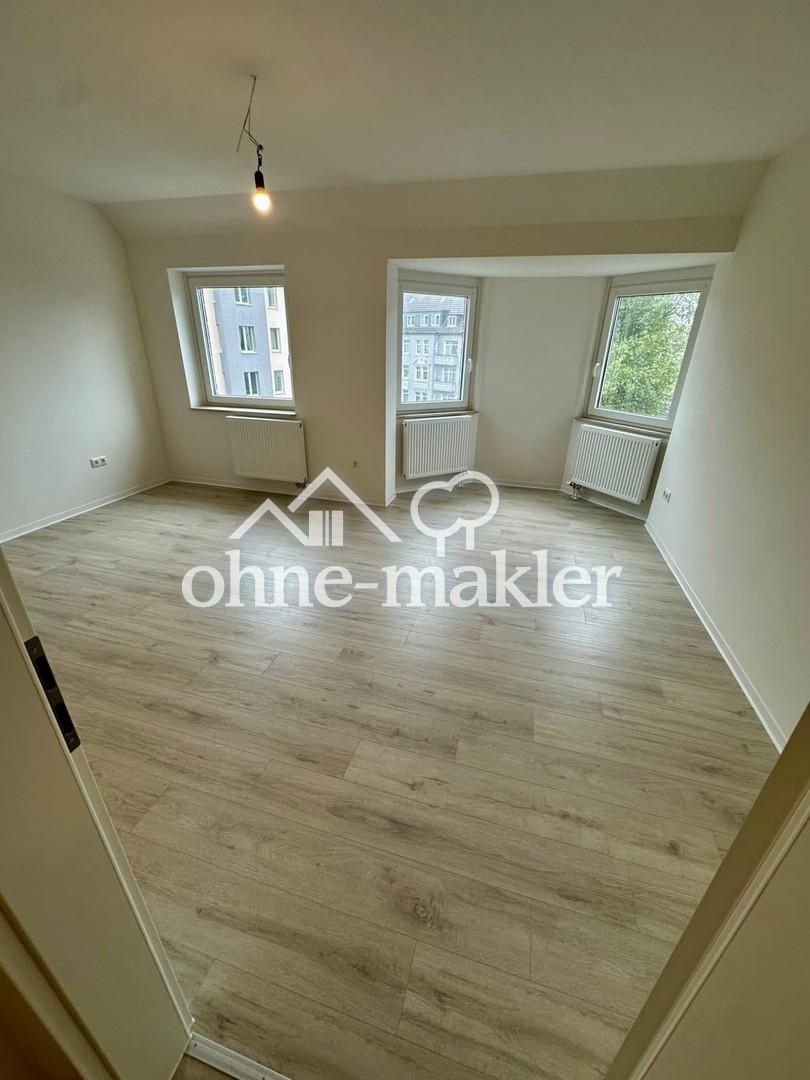 Großzügige 4-Zimmer-Wohnung mit ca. 135 m², Balkon, 2 Bädern, Aufzug und Garage in Düsseldorf-Bilk - Foto 5