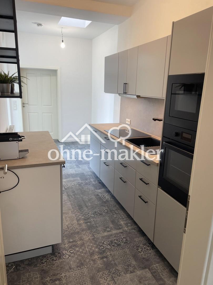 Erstbezug nach Sanierung, 3- RaumWohnung mit EBK und Terasse - Photo 1