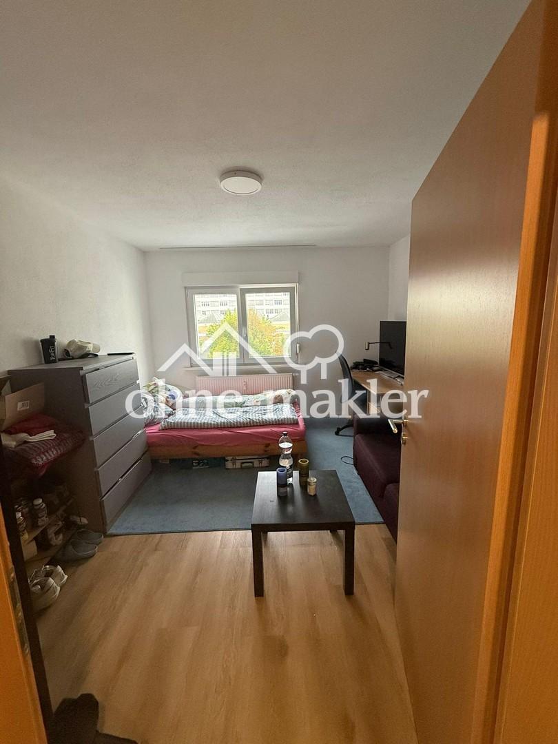 Exklusive 3 - Zimmer-Wohnung in zentraler Lage mit großem Balkon - Photo 3