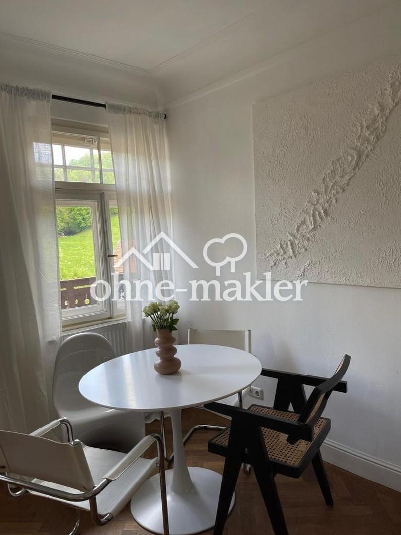 Stilvolle 4-Zimmer-Maisonette-Wohnung in einem kernsanierten Gutshaus im Chiemgau - Foto 1