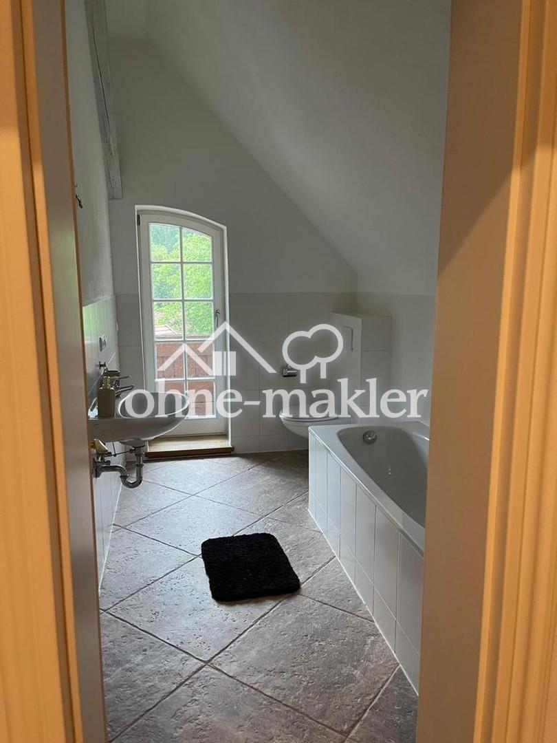 Stilvolle 4-Zimmer-Maisonette-Wohnung in einem kernsanierten Gutshaus im Chiemgau - Foto 4