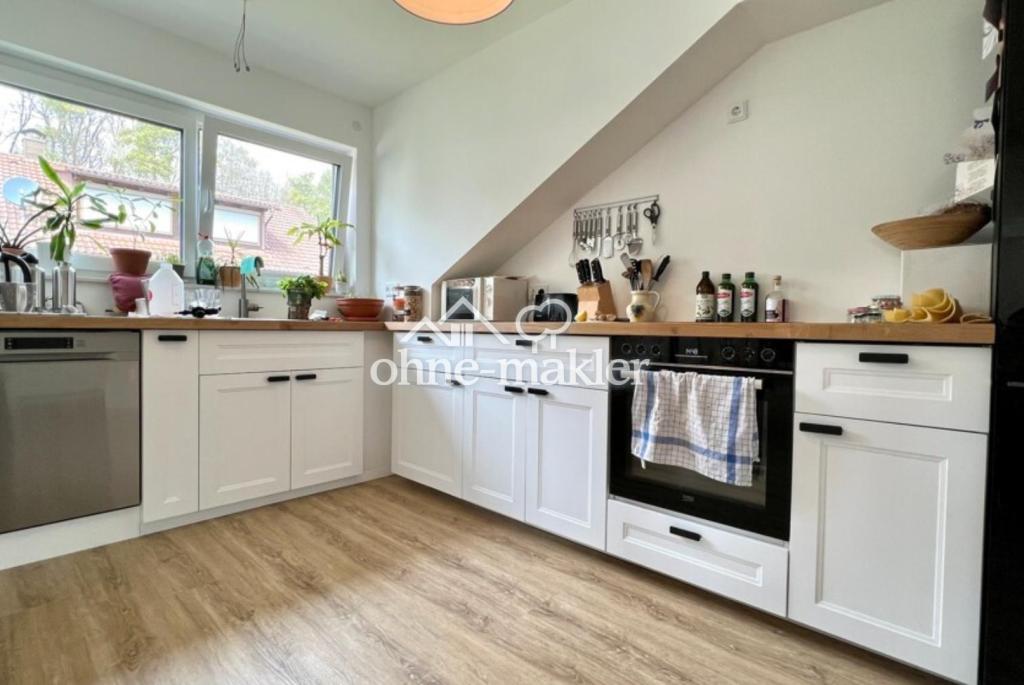 Helle 3,5-Zi.-DG-Wohnung in ruhiger Lage mit E-Auto-Lademöglichkeit - Foto 3