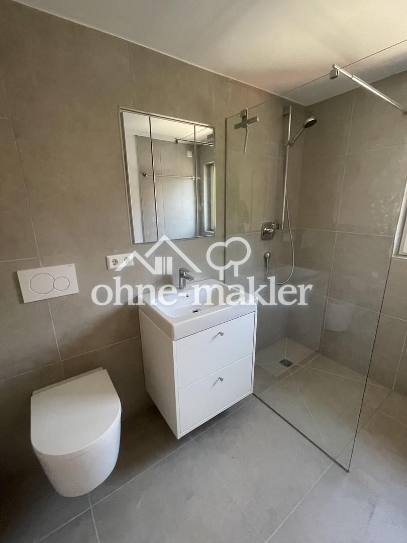 Modern sanierte 2-Zimmer-Wohnung mit Einbauküche und Garage in Ludwigsburg-Hoheneck - Photo 4
