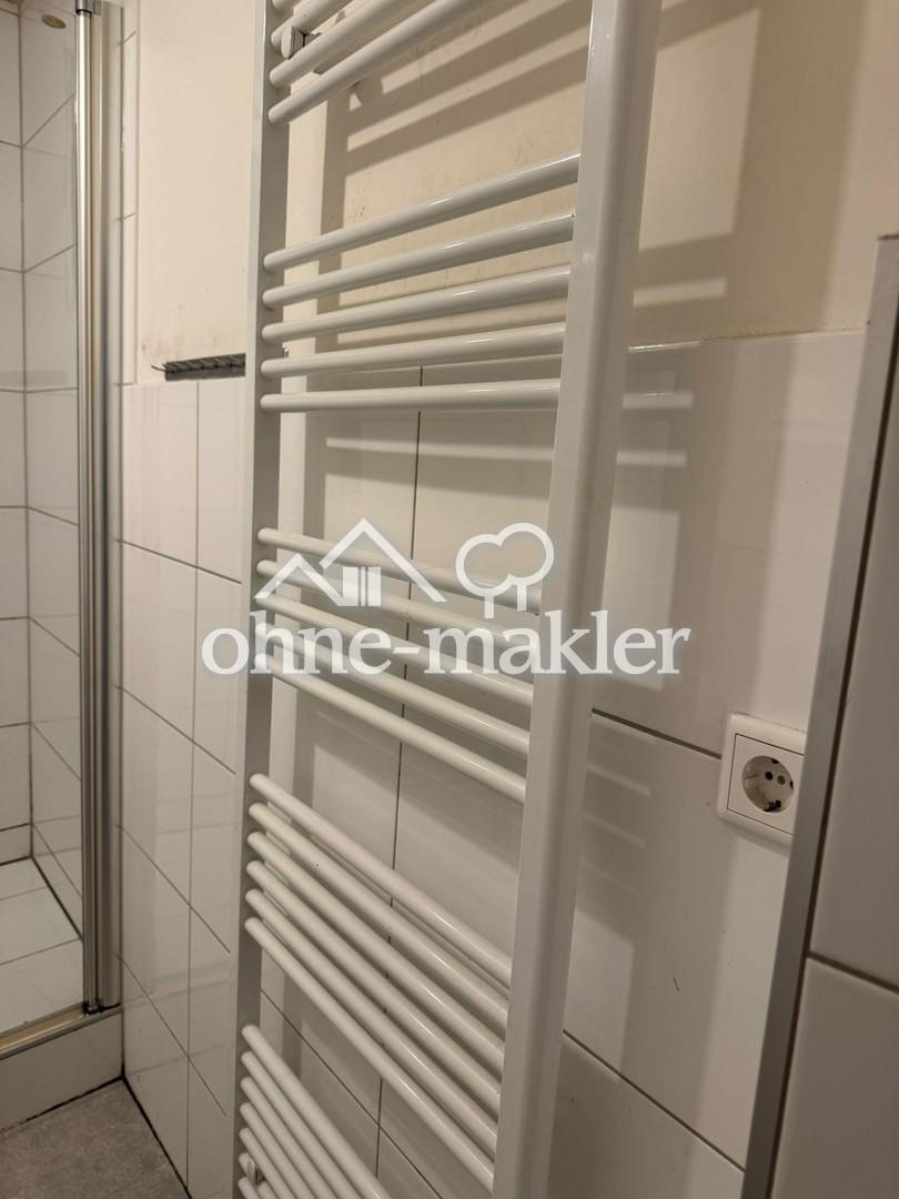 Großzügige Altbauwohnung mit Gartenbenutzung – 2 Zimmer, bei Bedarf 3 Zimmer realisierbar - Photo 2