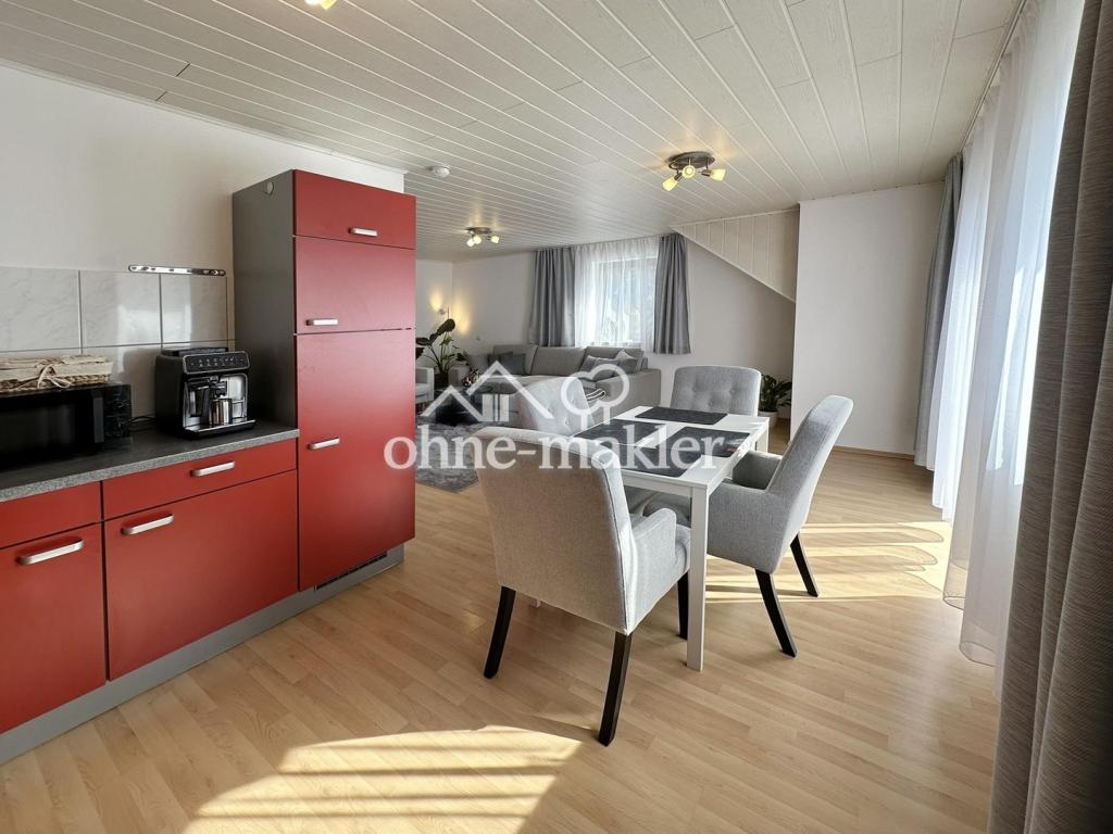 Helle 2-Zimmer Dachgeschosswohnung in Augsburg-Kriegshaber - Foto 1