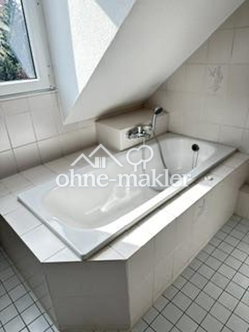 3-Raum DG Wohnung mit Balkon - Foto 2