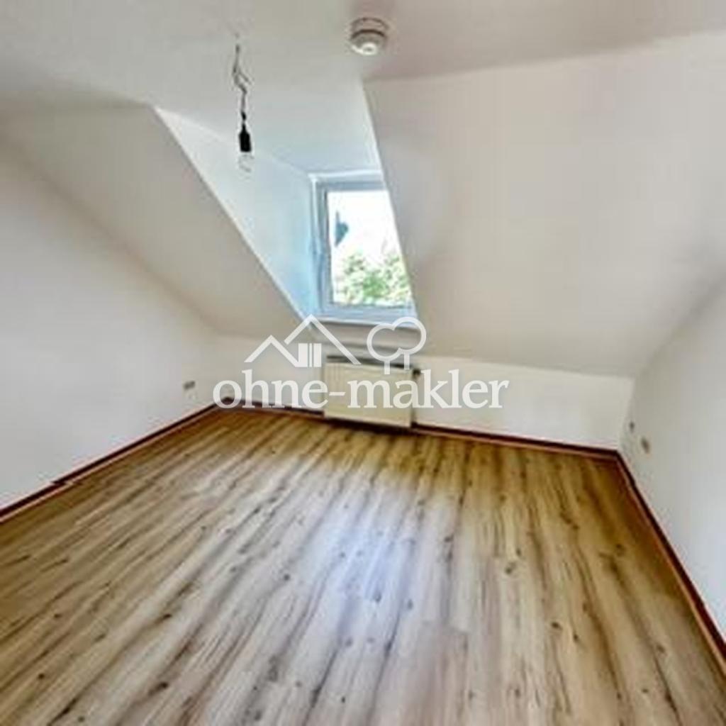 3-Raum DG Wohnung mit Balkon - Photo 1