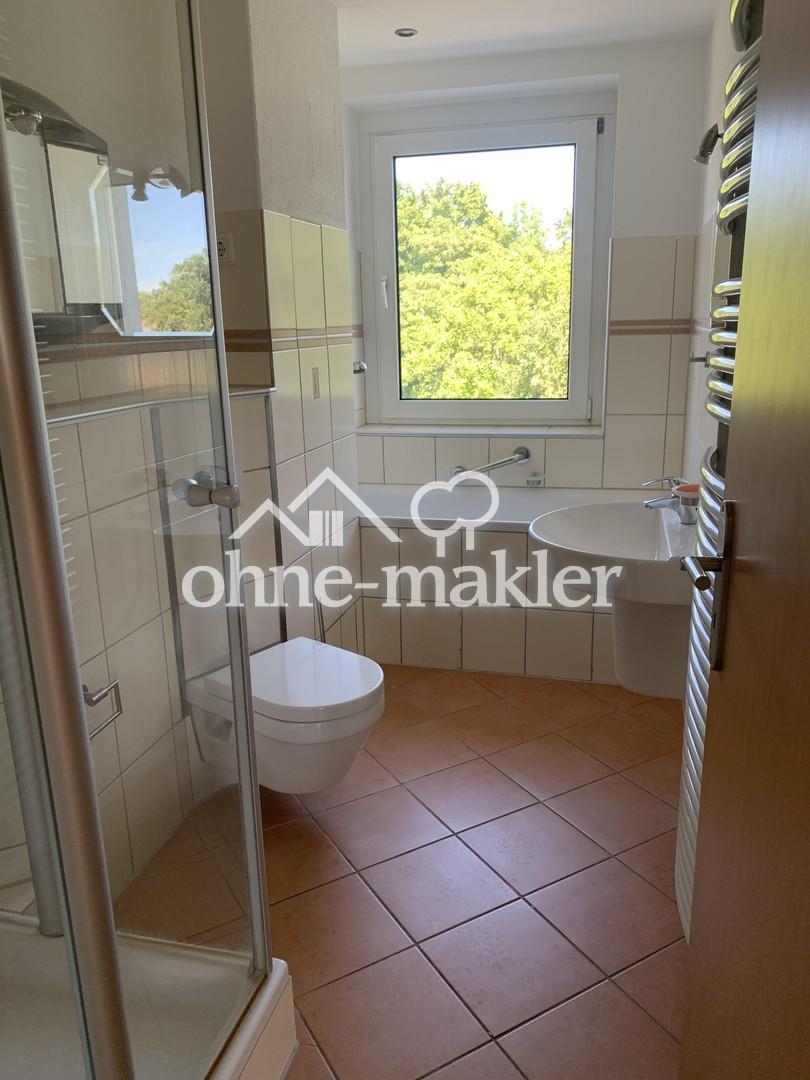 Zentral, ruhig und grün - gemütliche 3 Raum Wohnung sucht zuverlässige neue Mieter - Photo 2